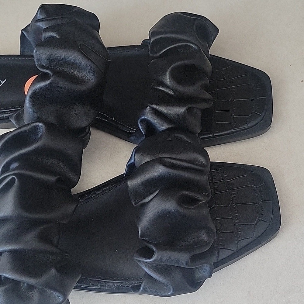 NEW! CIRCUS BY SAM EDELMAN Iggy Ruched Flat Slide Sandals 10. - Picture 5 of 8